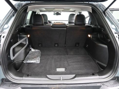 Used 2015 Jeep Cherokee Trailhawk w/ Comfort/Convenience Group image 6