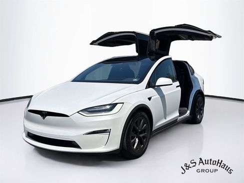 Used 2022 Tesla Model X Plaid AWD/4WD image 3