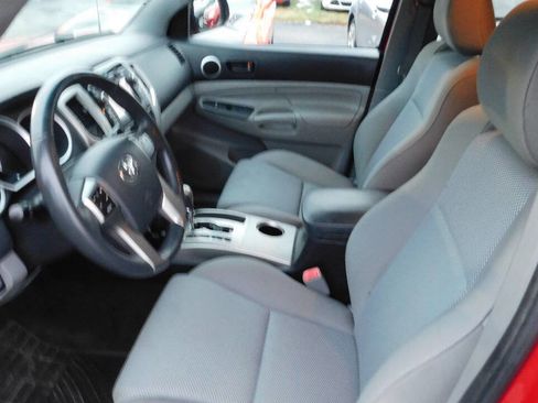 Used 2013 Toyota Tacoma V6 4x4 4dr Double Cab 5.0 ft S w/ TRD Off-Road Pkg image 40