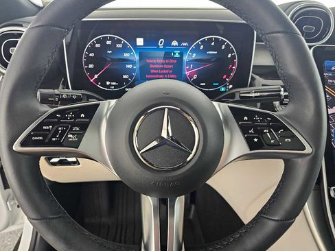 Used 2026 Mercedes-Benz GLC 300 image 23