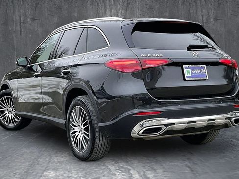 Used 2023 Mercedes-Benz GLC 300 4MATIC image 4