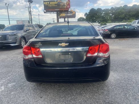 Used 2013 Chevrolet Cruze LS FWD image 3