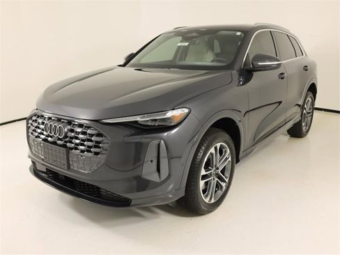 New 2025 Audi Q5 Premium Plus image 1