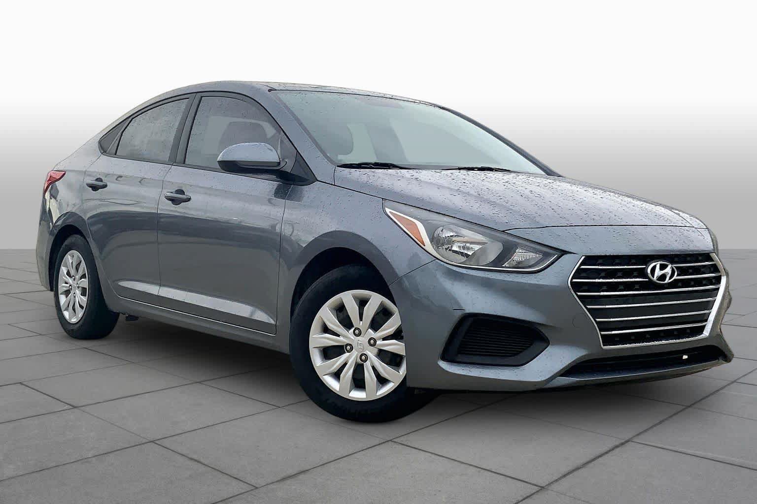 Used 2020 Hyundai Accent SE FWD image 3