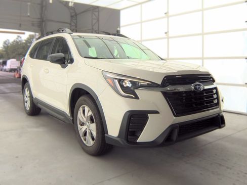 Used 2024 Subaru Ascent 8-Passenger AWD/4WD image 2