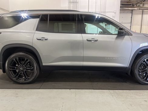 New 2026 Chevrolet Traverse LT w/ Driver Confidence Package AWD/4WD image 12