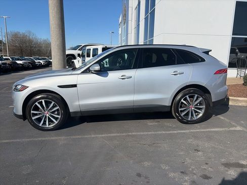 Used 2018 Jaguar F-PACE Prestige image 4