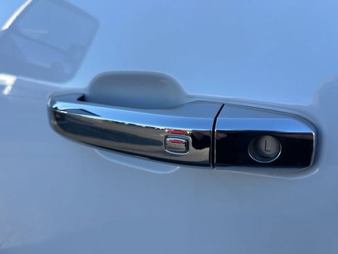 Used 2025 Chevrolet Silverado 2500 High Country w/ Technology Package image 14