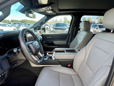 Used 2025 Toyota Tundra Limited image 25