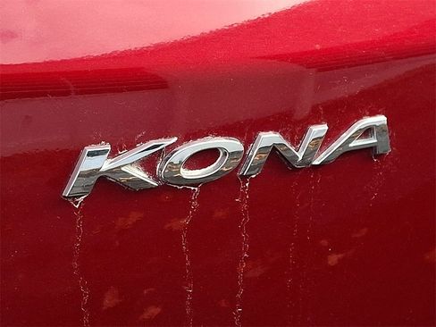 Used 2023 Hyundai Kona SEL image 31