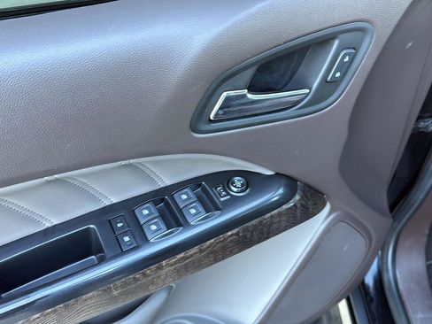 Used 2022 GMC Canyon Denali image 13