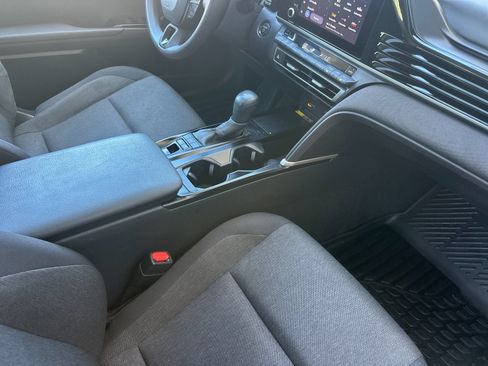 Used 2025 Toyota Camry LE w/ Convenience Package FWD image 15