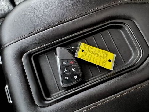 Used 2021 Chevrolet Tahoe High Country w/ Premium Package image 14