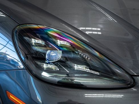 Used 2023 Porsche Cayenne GTS image 18