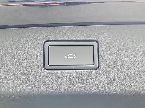 New 2026 Volkswagen Tiguan SE AWD/4WD image 10