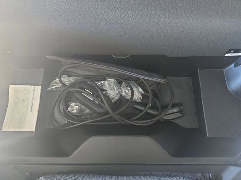 Used 2024 Rivian R1S Adventure AWD/4WD image 14