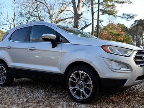 Used 2019 Ford EcoSport Titanium image 4