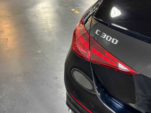 Used 2025 Mercedes-Benz C 300 4MATIC Sedan image 15