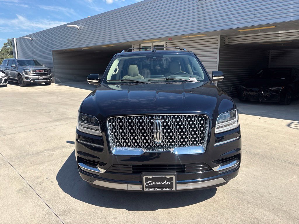 Used 2021 Lincoln Navigator Reserve w/ Luxury Package RWD image 7