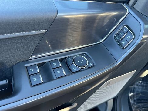 Used 2025 Ford F150 Lariat w/ Equipment Group 501A Mid image 12