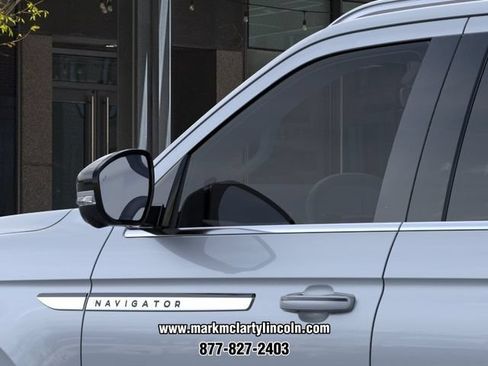 New 2026 Lincoln Navigator Premiere AWD/4WD image 20