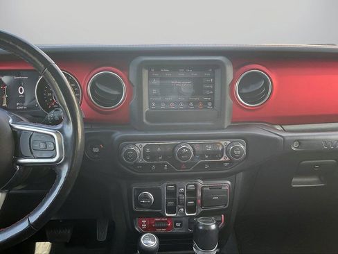 Certified 2020 Jeep Wrangler Unlimited Rubicon w/ Cold Weather Group image 13