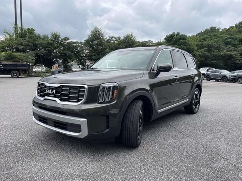 Used 2025 Kia Telluride S FWD image 7