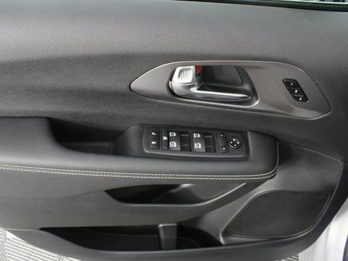 New 2026 Chrysler Pacifica Select image 14