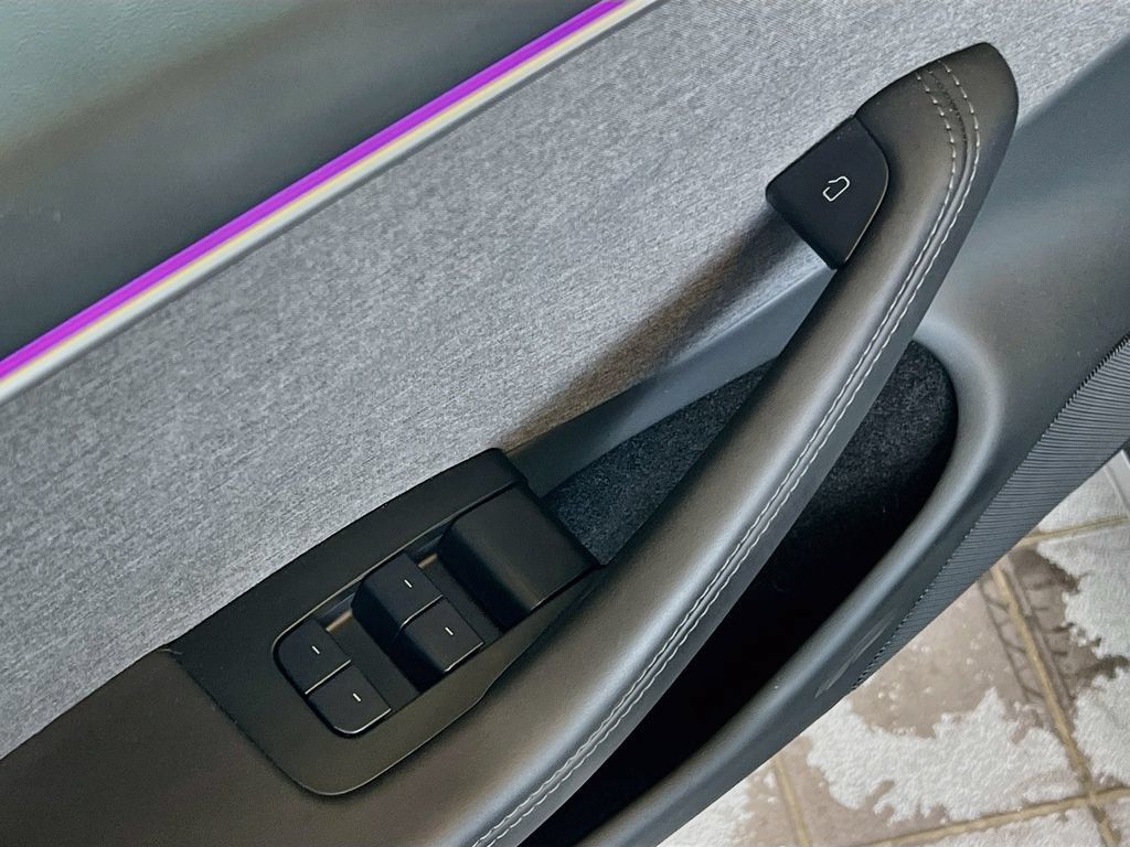 Used 2025 Tesla Model 3 Long Range RWD image 18