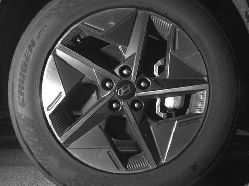 Used 2025 Hyundai Tucson SEL image 13