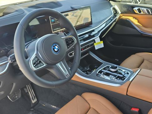 New 2026 BMW X5 xDrive50e w/ Executive Package image 15