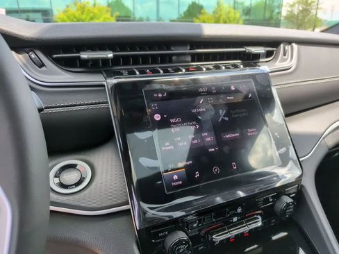 New 2026 Jeep Grand Cherokee L Laredo AWD/4WD image 28