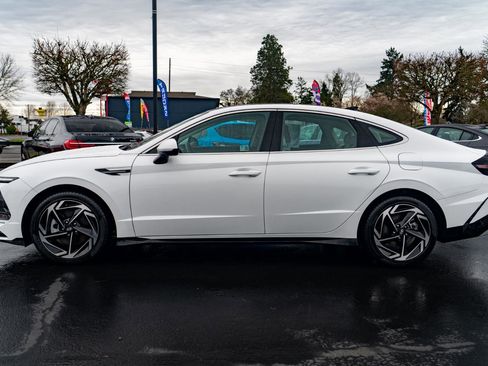 Used 2024 Hyundai Sonata SEL w/ Convenience Package image 13