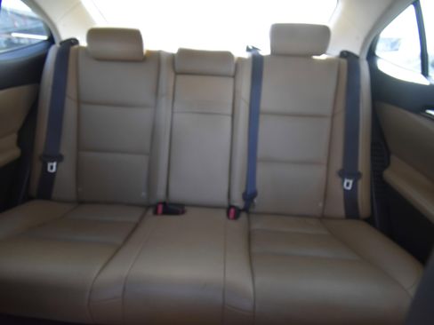 Used 2016 Lexus ES 300h w/ Navigation System Package FWD image 10