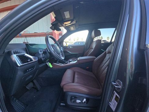 Used 2026 BMW X5 sDrive40i image 10