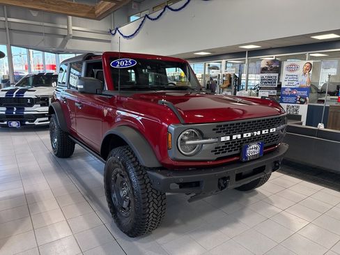 New 2025 Ford Bronco Badlands image 10