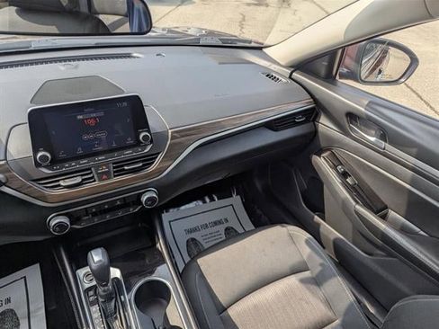 Used 2023 Nissan Altima 2.5 SV FWD image 30