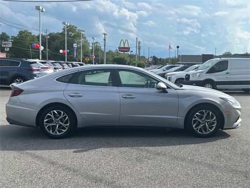 Used 2023 Hyundai Sonata SEL w/ Cargo Package image 2