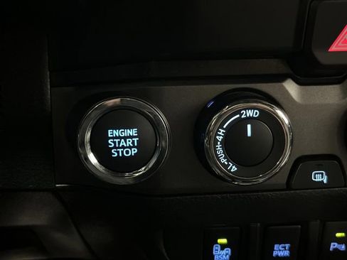 Used 2023 Toyota Tacoma TRD Sport w/ Technology Package image 20