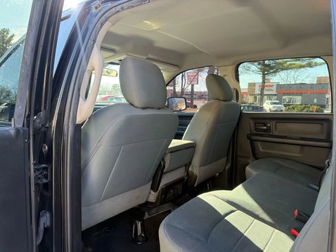 Used 2018 RAM 1500 Express w/ Express Value Package image 13