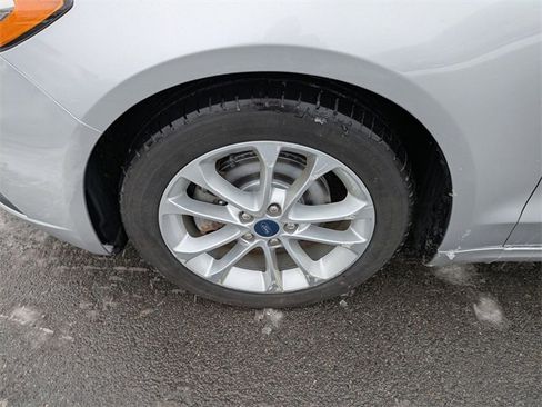 Certified 2019 Ford Fusion SE image 24