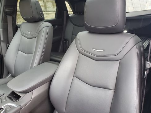 Certified 2023 Cadillac XT5 Premium Luxury w/ LPO, Floor Liner Package AWD/4WD image 37