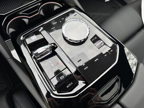 New 2026 BMW 530i xDrive AWD/4WD image 16