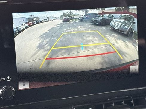 Used 2025 Toyota Corolla Cross XLE FWD image 18