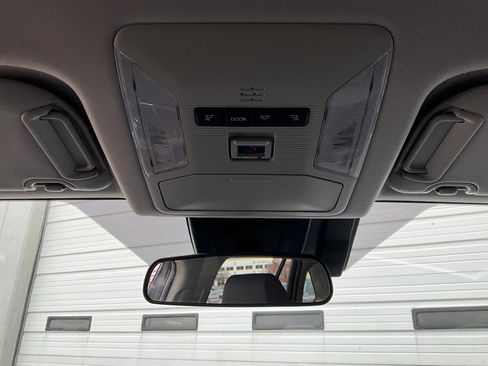 Used 2025 Toyota RAV4 XLE image 16