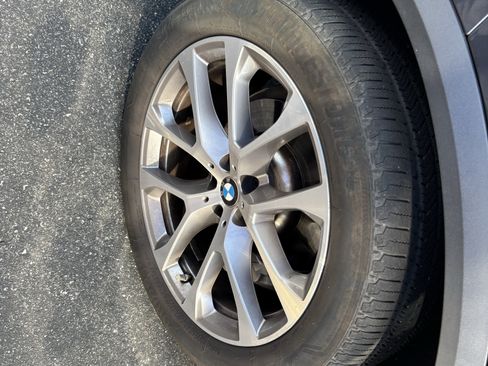 Used 2022 BMW X5 sDrive40i w/ Luxury Seating Package RWD image 13