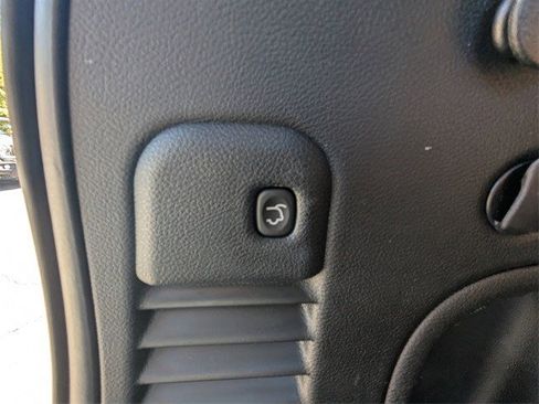 Used 2021 Jeep Grand Cherokee Laredo X image 15