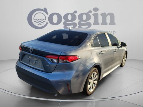 Used 2024 Toyota Corolla LE FWD image 4