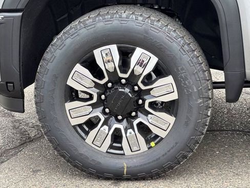 New 2026 GMC Sierra 2500 Denali w/ Denali Reserve Package image 32