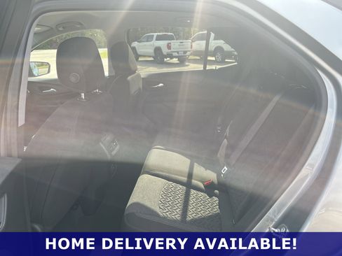 Used 2024 Chevrolet Equinox LT image 23